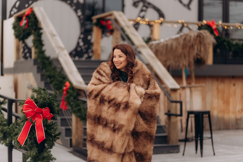 Soft Blanket vs. Weighted Blanket: Which One Do You Really Need?