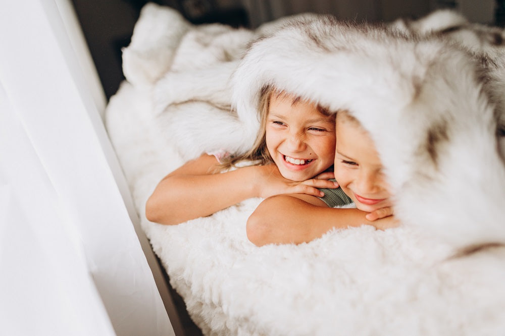 The "Cloud Aesthetic": How to Incorporate a Fluffy Blanket into Your 2026 Bedroom Decor?