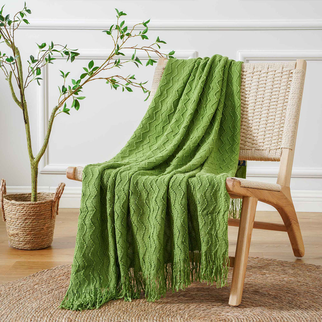 Decorative Throw Blanket Style Guide: How to Use Green Blankets Year-Round