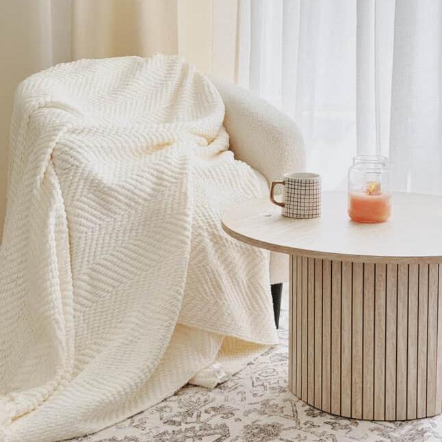What Are the Advantages of Waffle Weave Blankets? A Textile Expert Explains