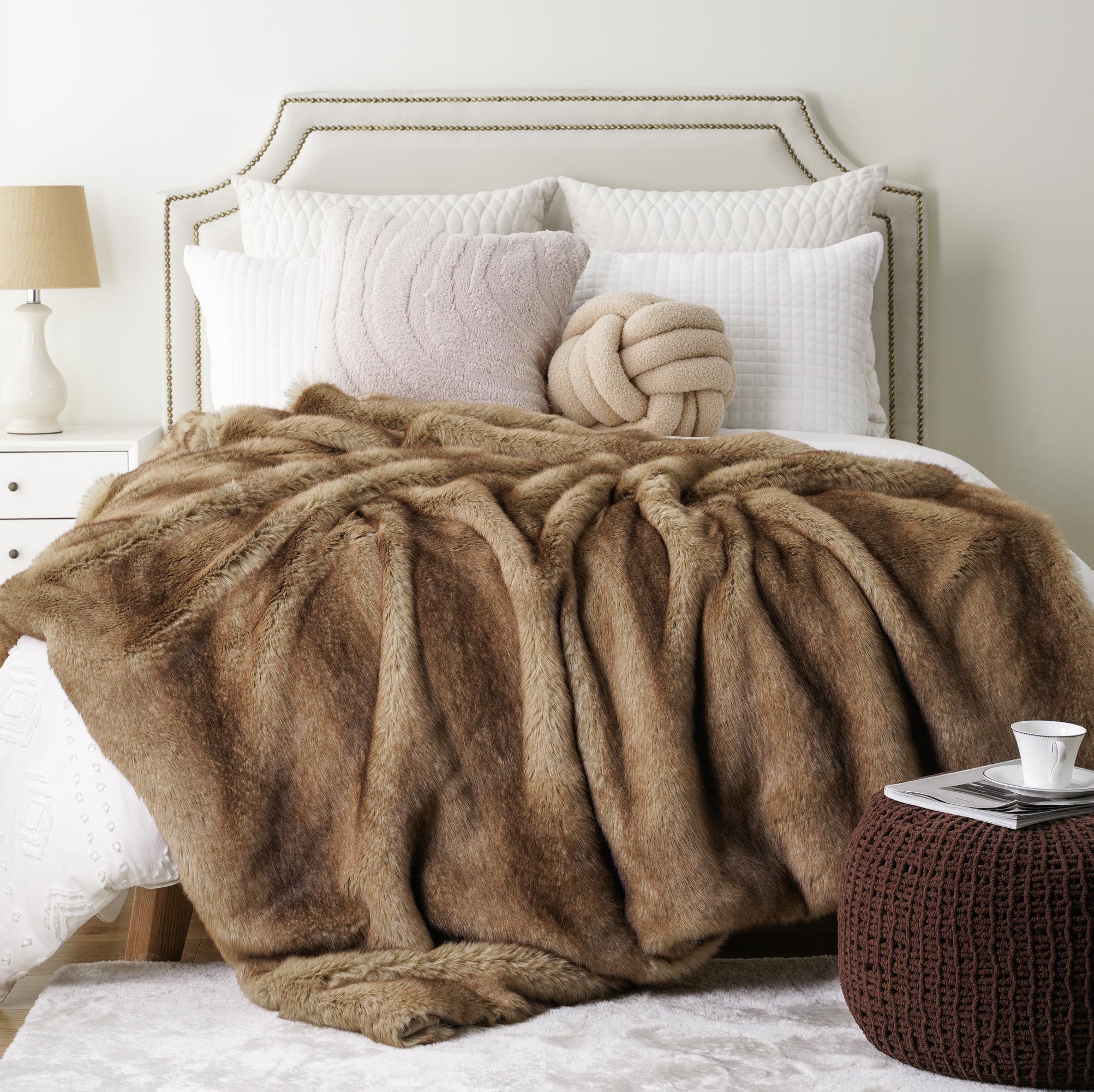 Can Faux Fur Blankets Be Washed? A Comprehensive Cleaning Guide