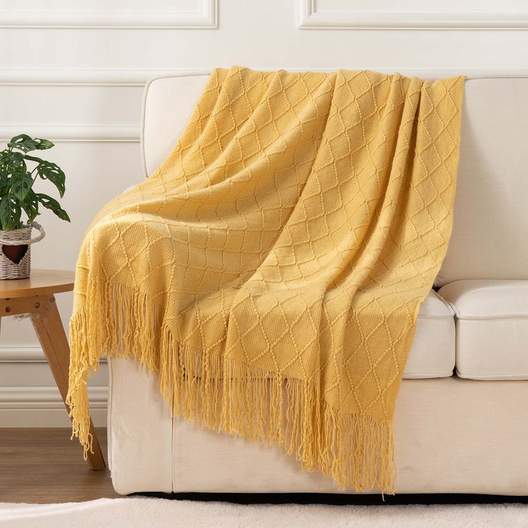 A Guide to a Decorative Throw Blanket: How Big Is a 50×60?