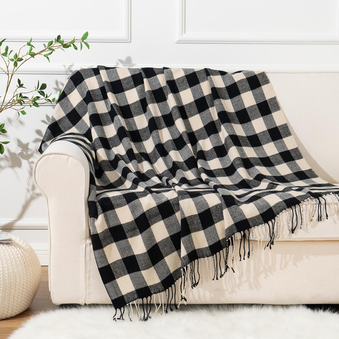 Black and White Throw Blanket: Timeless Fashion, Warmth, and Comfort