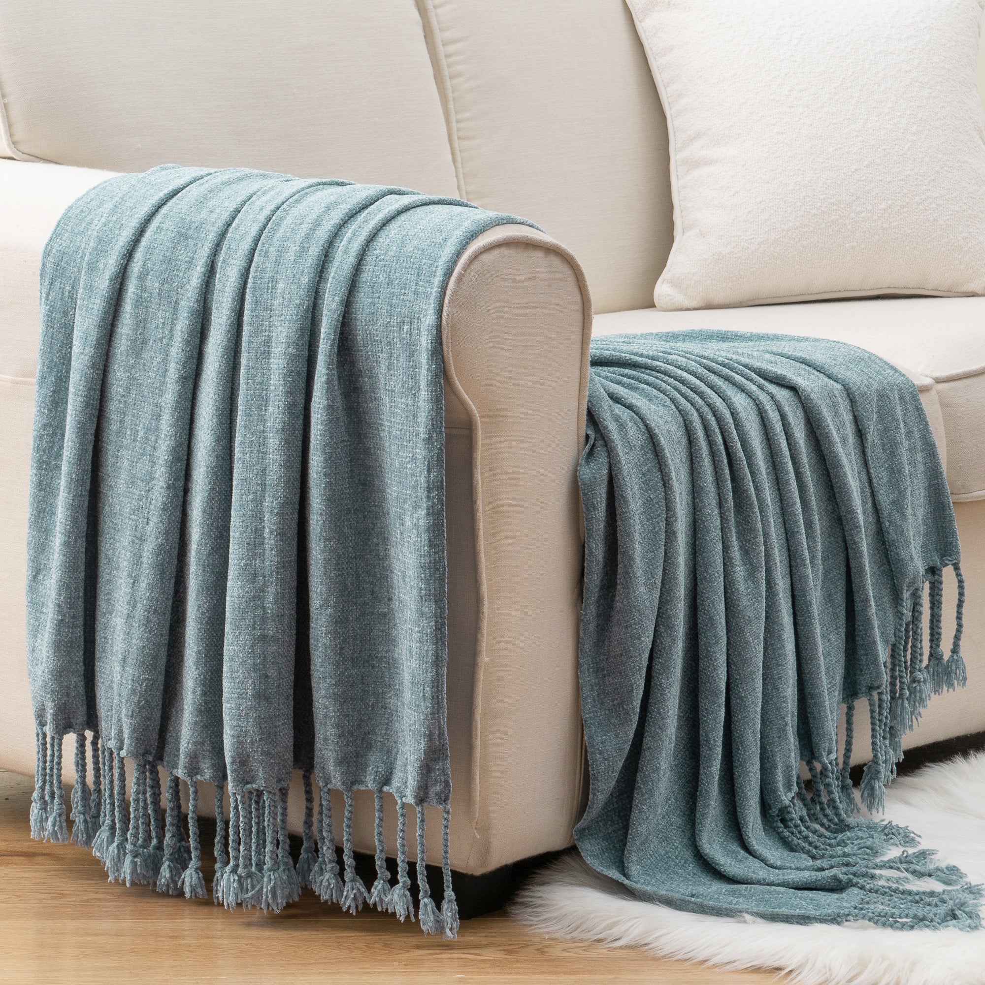 Decorative Fringe Velvety Throw