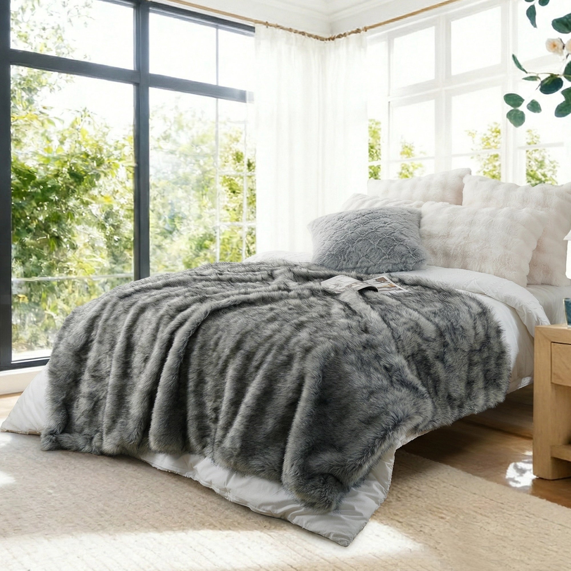 Faux Fur Brushed Tips Blanket