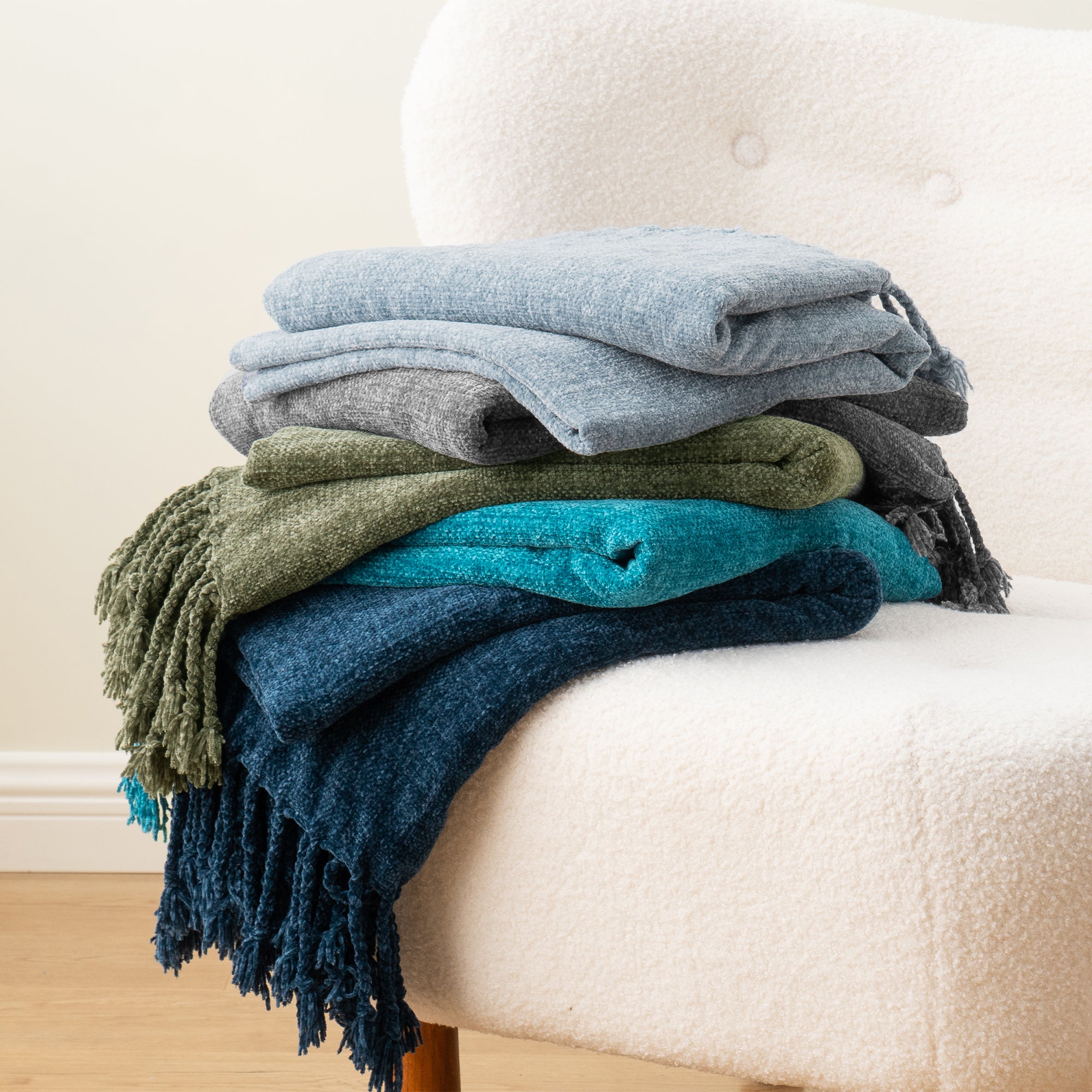 Decorative Fringe Velvety Throw