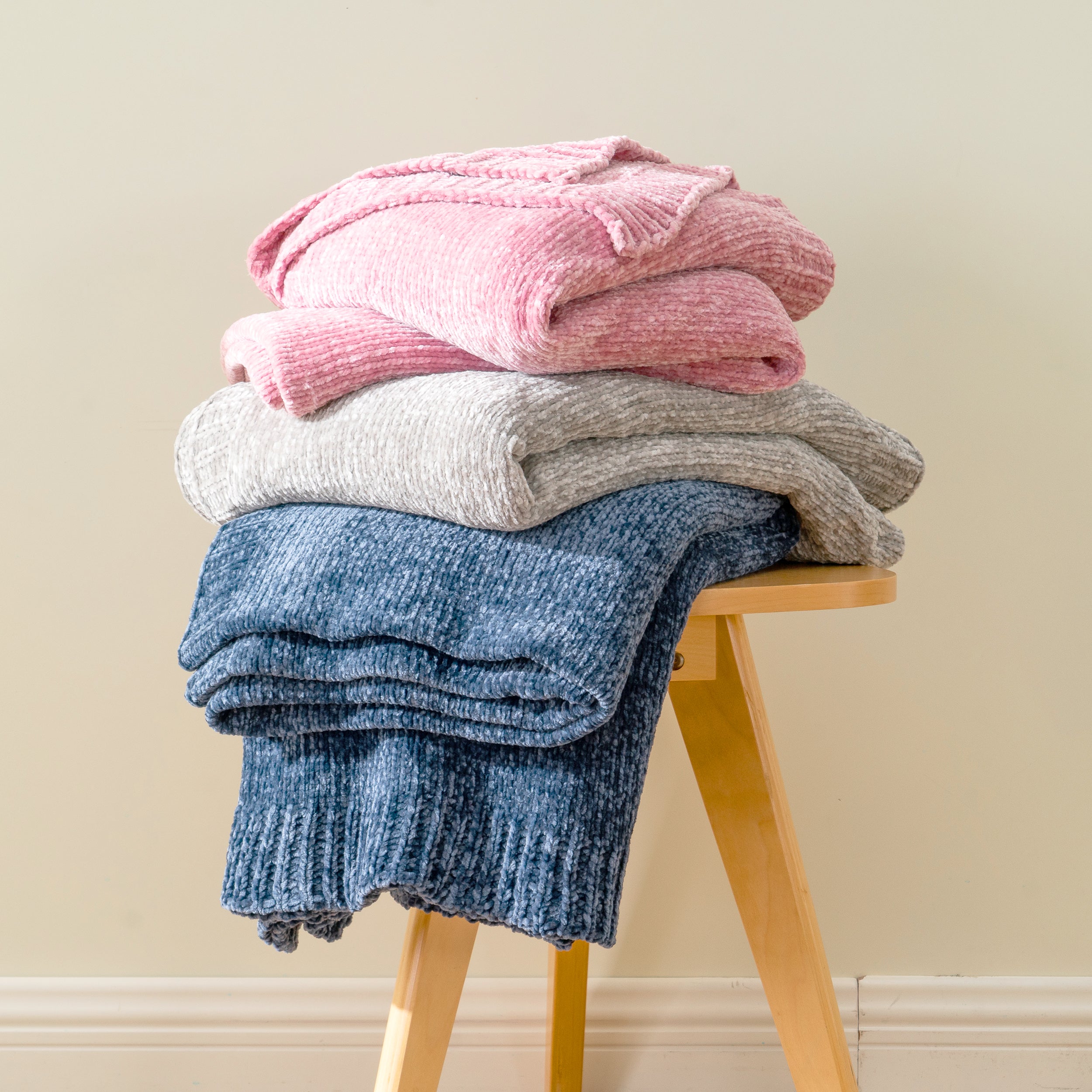 Couverture en tricot chenille texturé