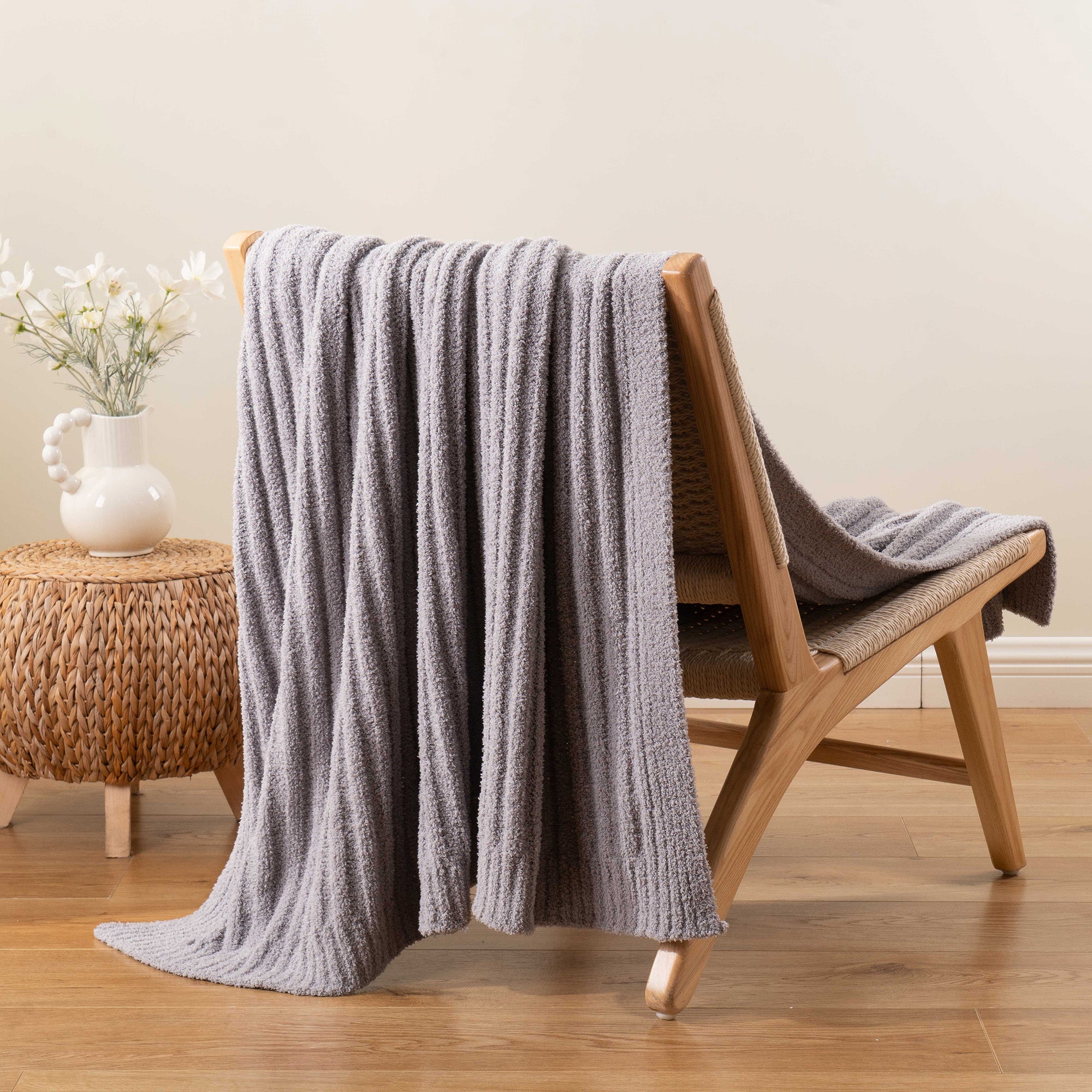Stylish Decorative Throw Blankets - Size, Color Options | Battilo Home