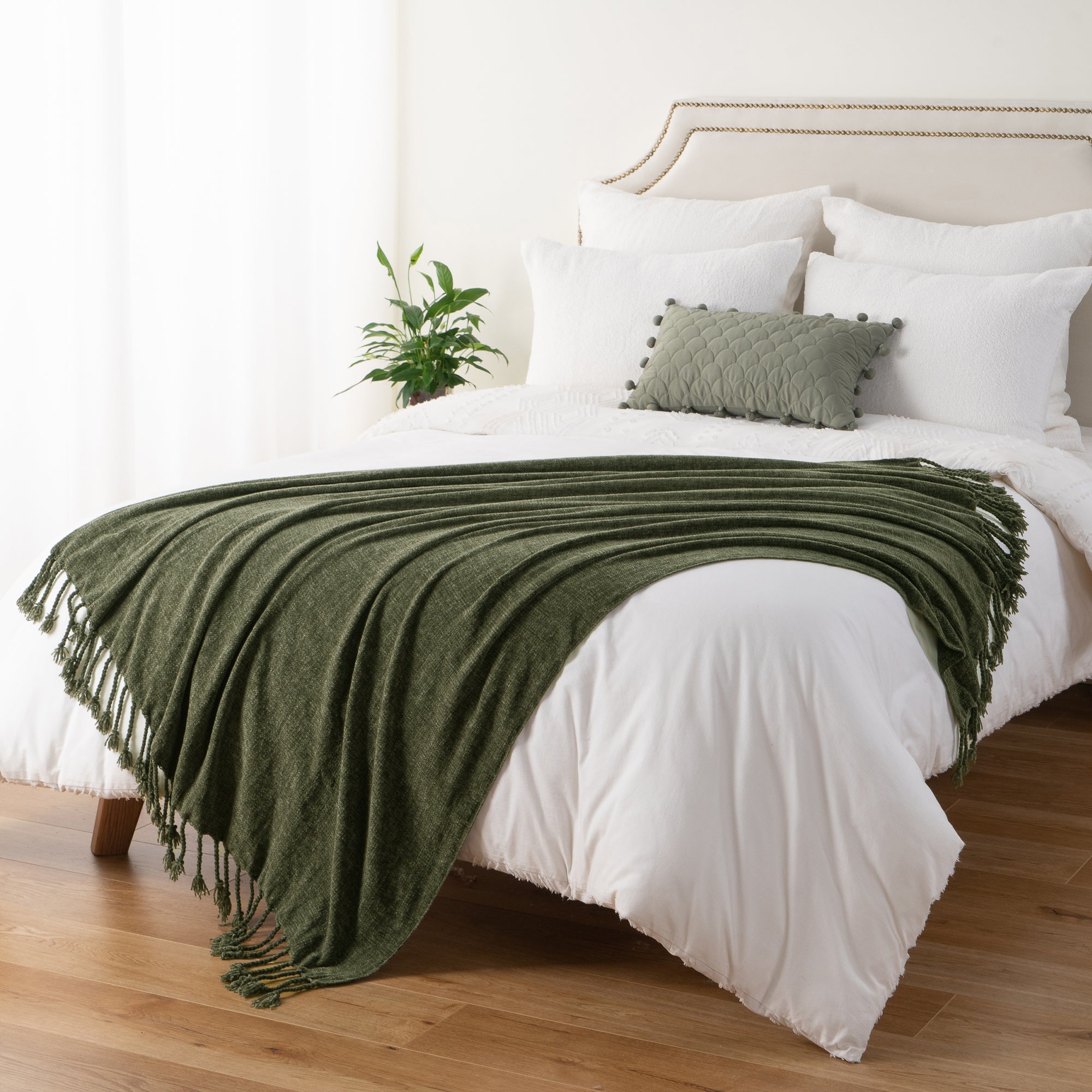 Decorative Fringe Velvety Throw