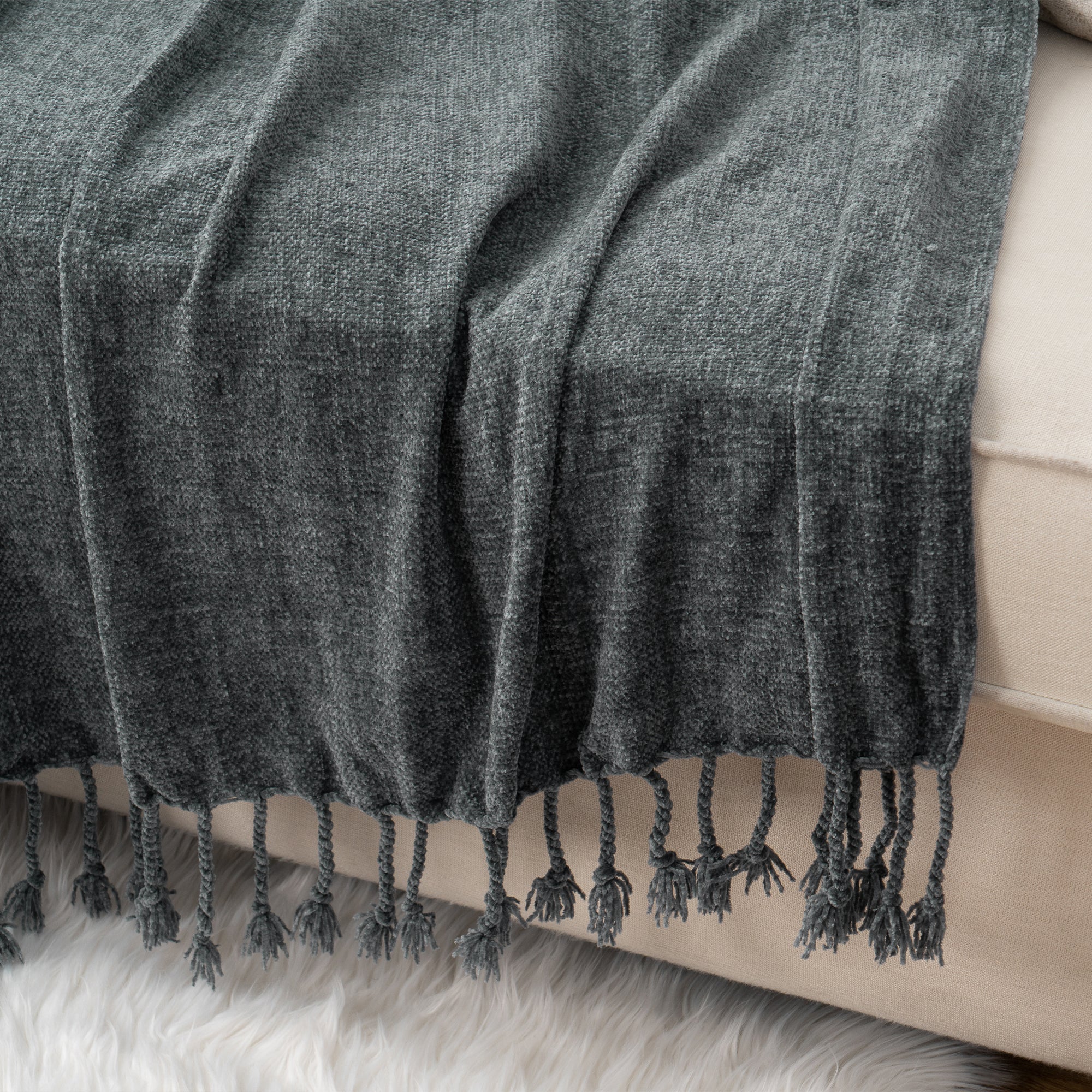 Decorative Fringe Velvety Throw