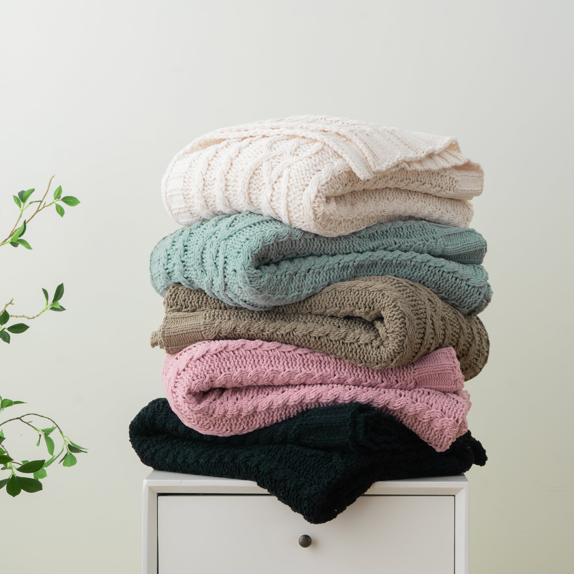 Chenille Cable Knit Throw Blanket